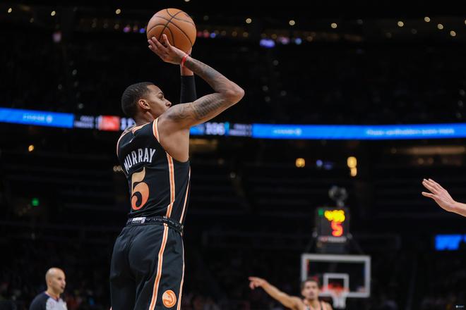 它把人和人 它把人和人