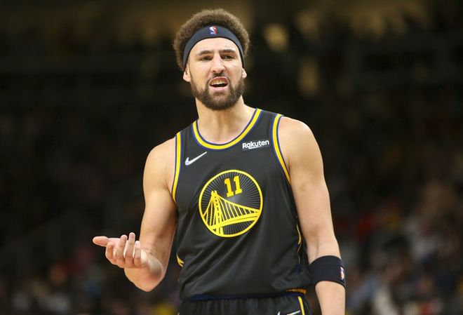 尼亚中卫 尼亚中卫