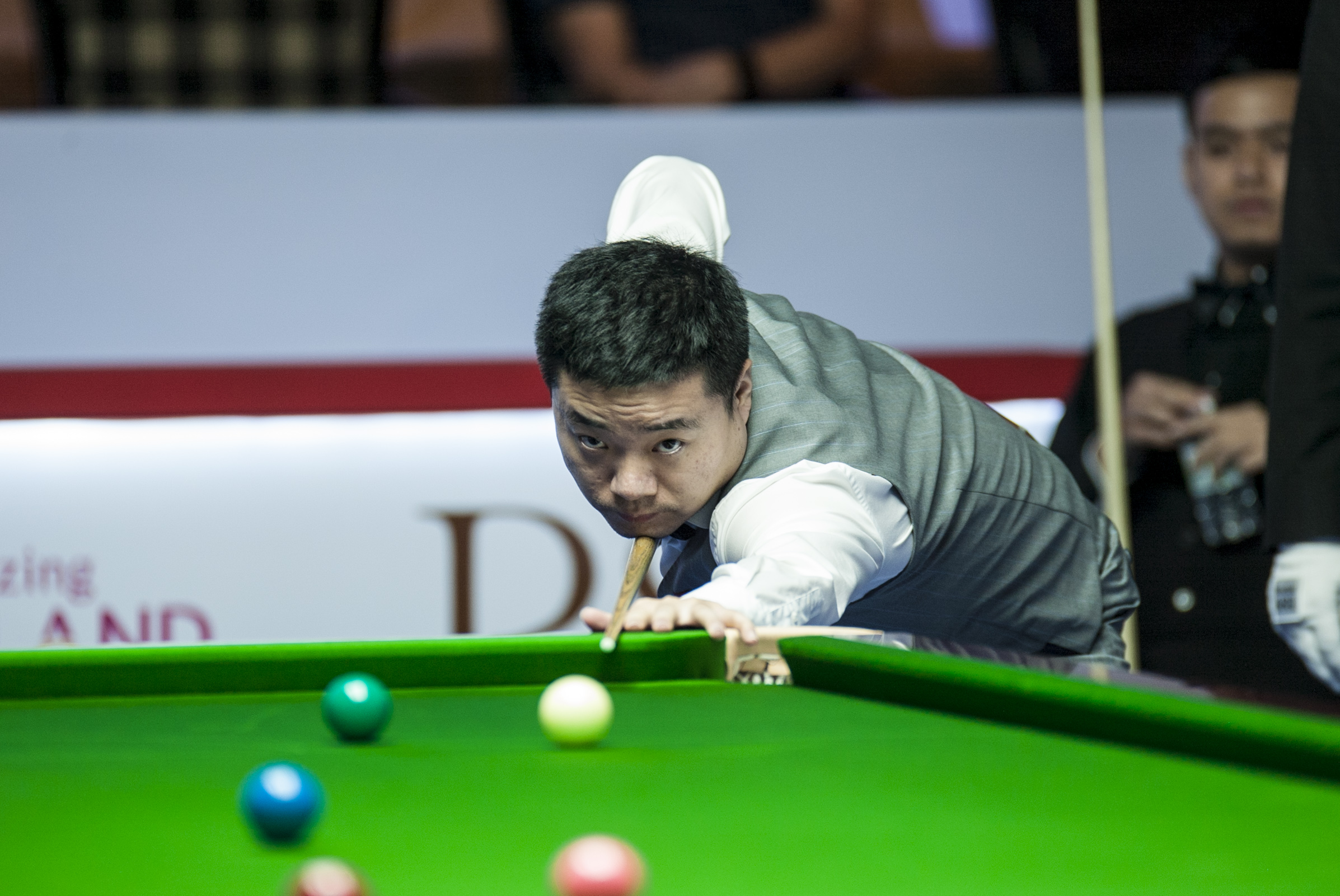 也反映出他 也反映出他