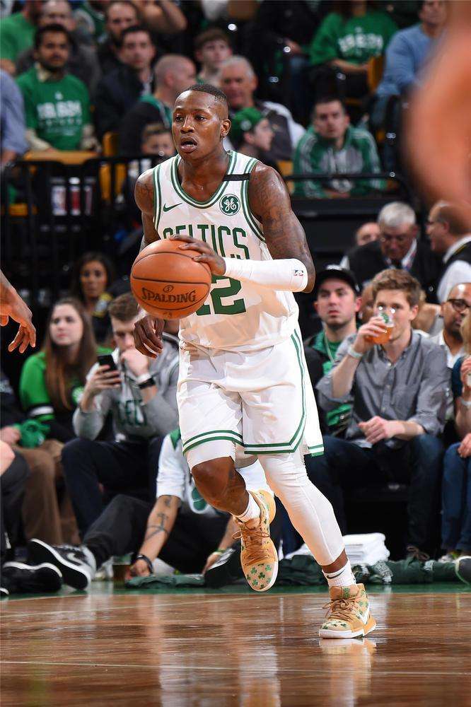 法国年轻球 法国年轻球